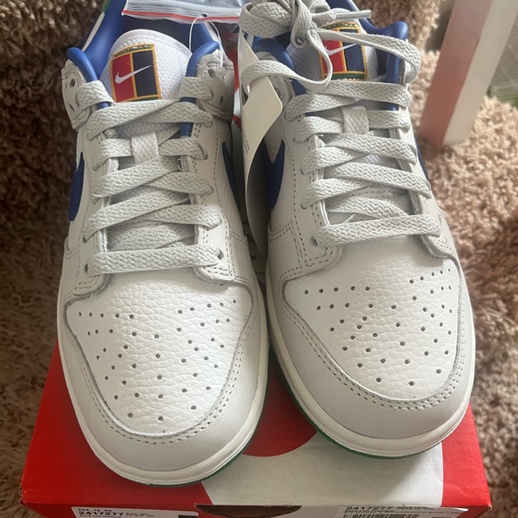 Nike White and Blue Men's Sneakers - Picture 1 of 5